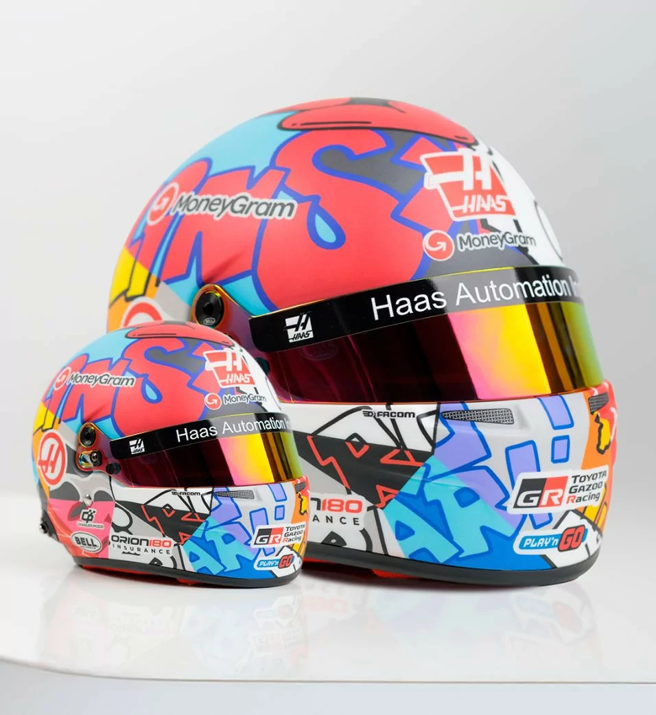 ESTEBAN OCON X RICHARD ORLINSKI MINI HELMET 1:2
